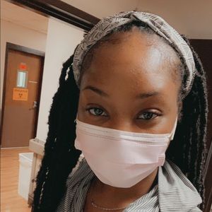 Meet your Posher, Jameshia